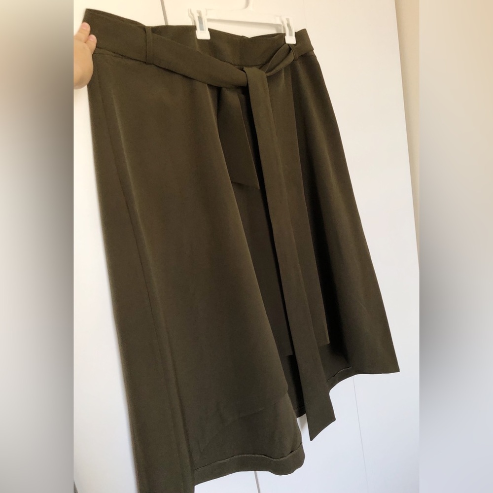 Eloquii army/forest green midi skirt with belt tie in front. Size 18 plus size